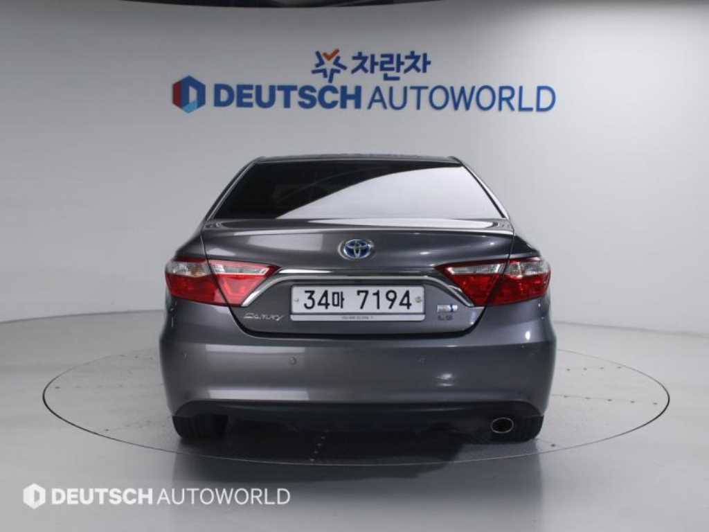 Toyota Camry - Vista 4