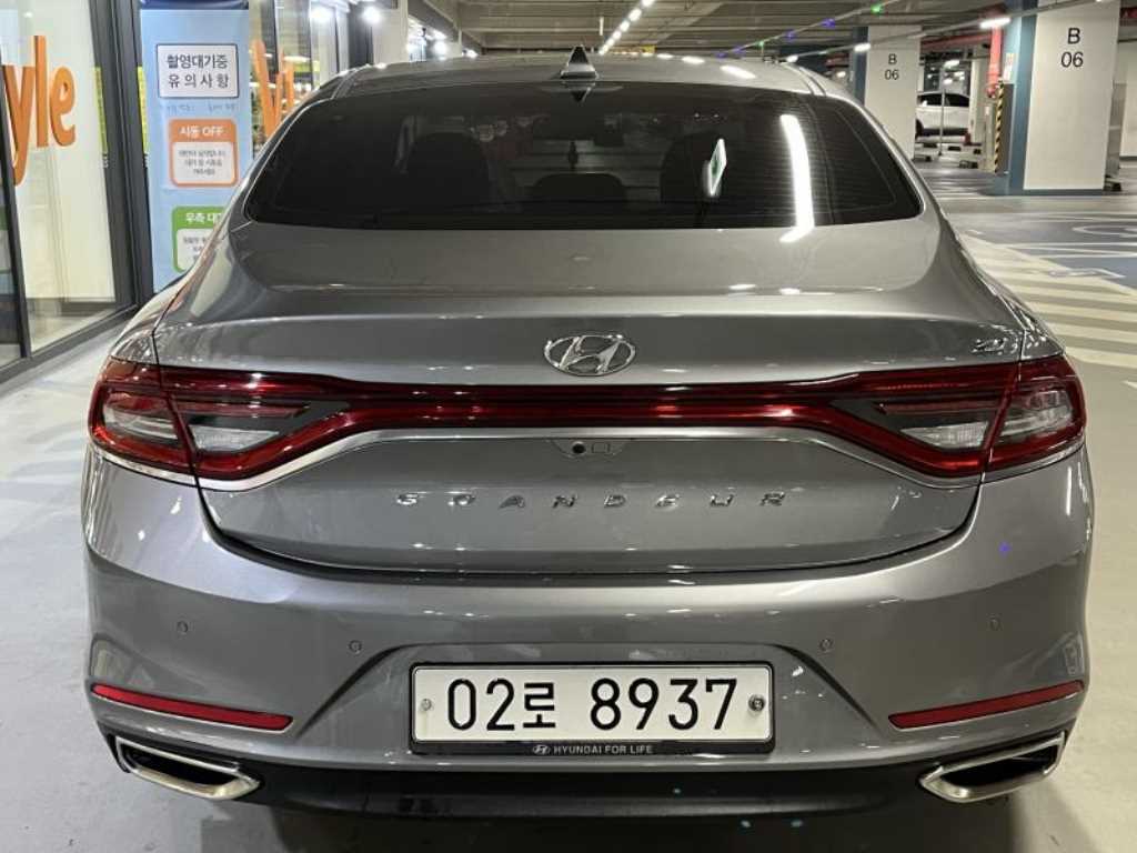 HYUNDAI Grandeur - Vista 2