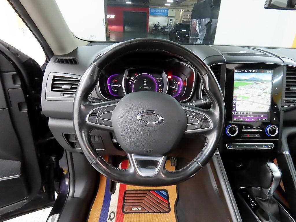 SAMSUNG QM6 - Vista 9