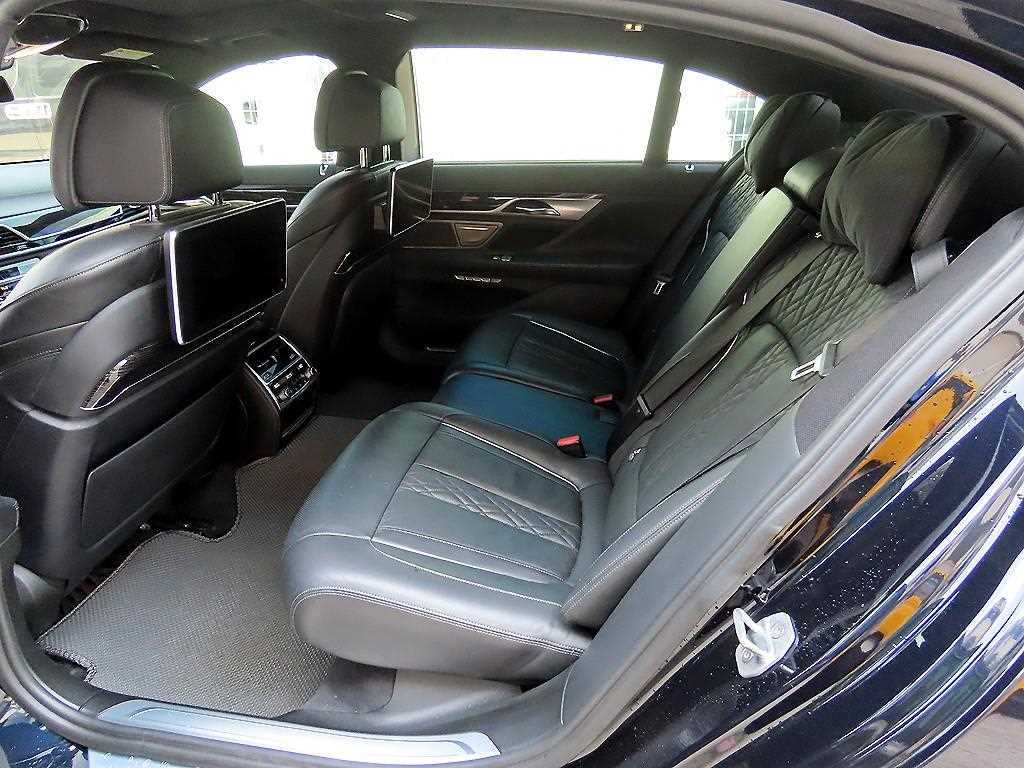 BMW 7 Series - Vista 6
