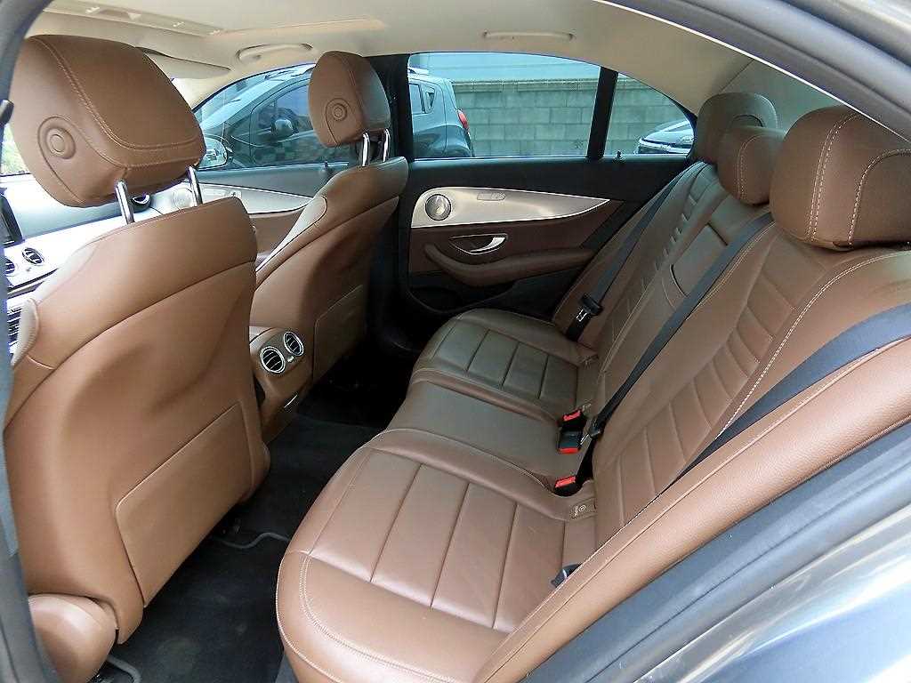 Mercedes Benz E class - Vista 6