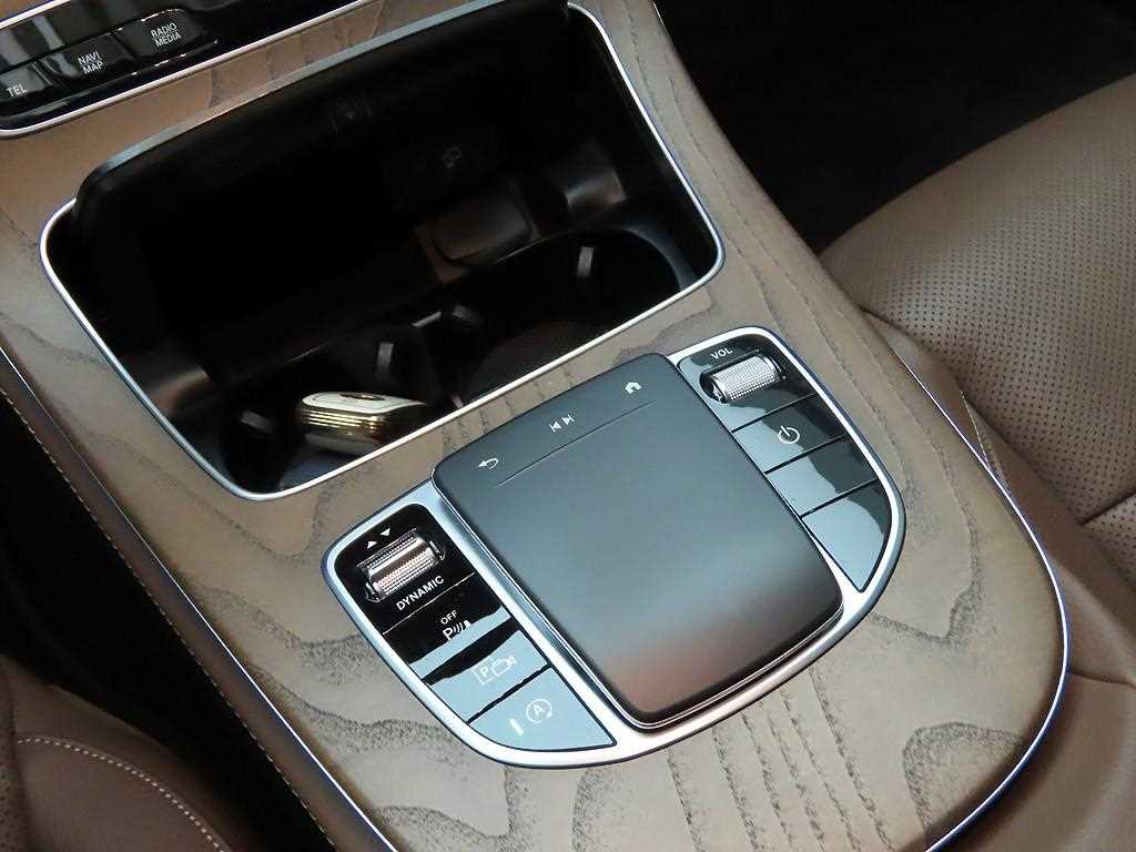 Mercedes Benz E class - Vista 11