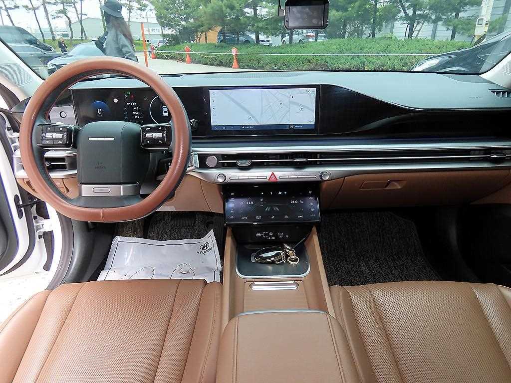 HYUNDAI Grandeur - Vista 7