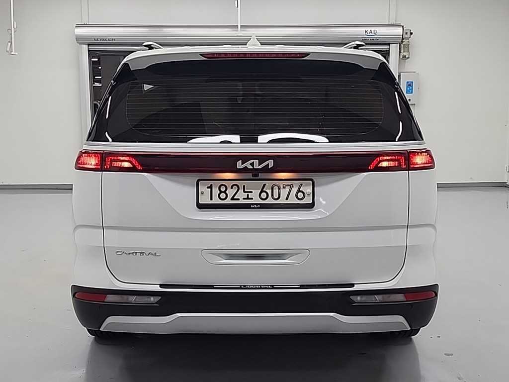 KIA Carnival - Vista 3