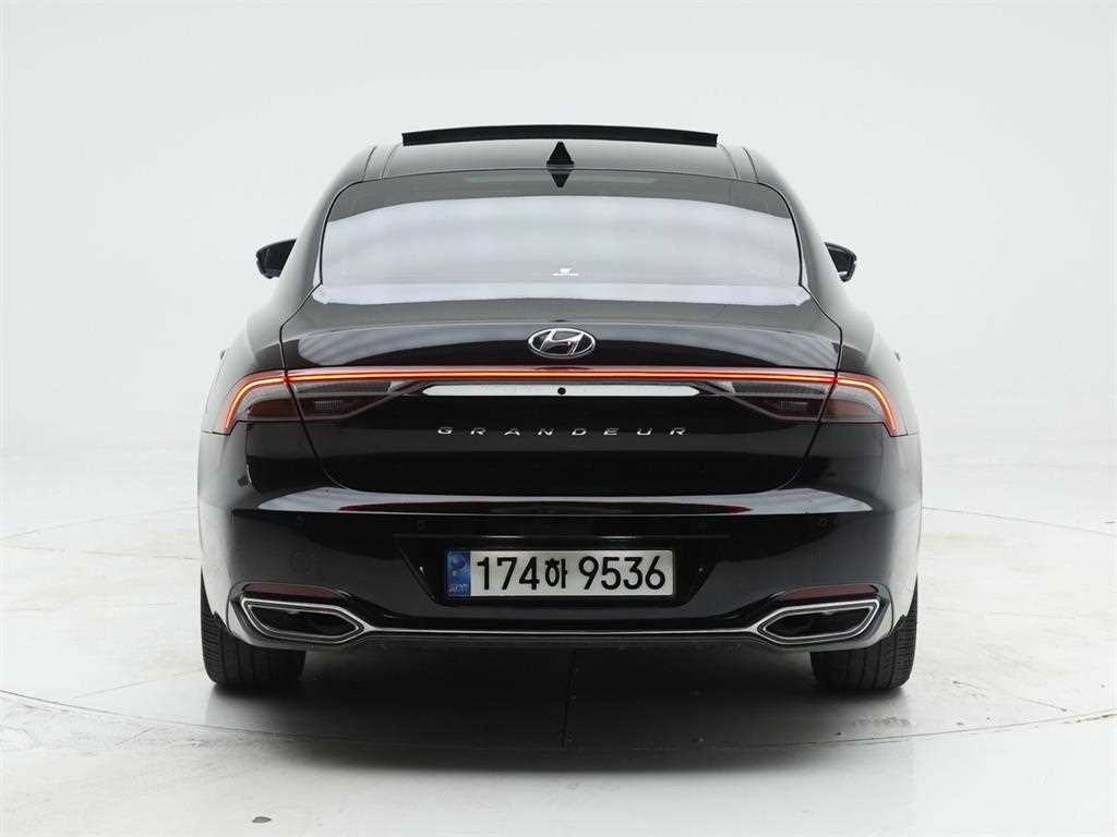 HYUNDAI Grandeur - Vista 5