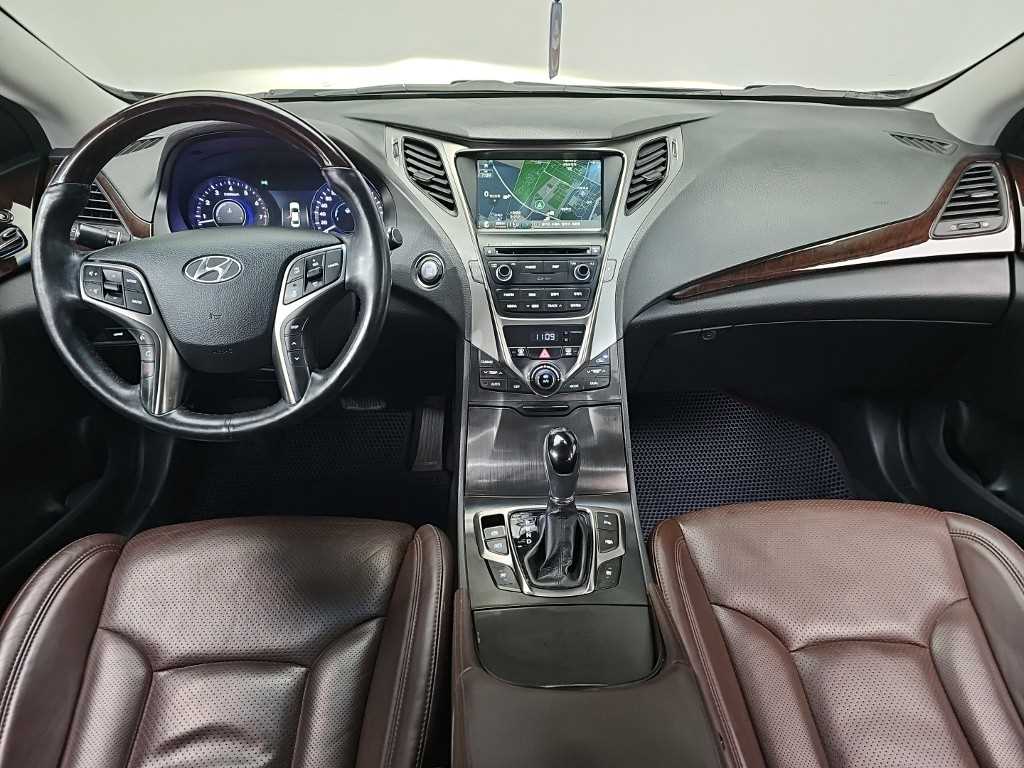 HYUNDAI Grandeur - Vista 7