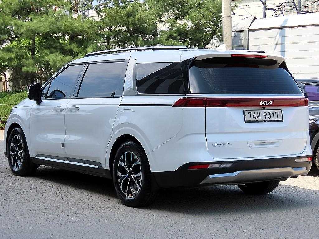 KIA Carnival - Vista 3