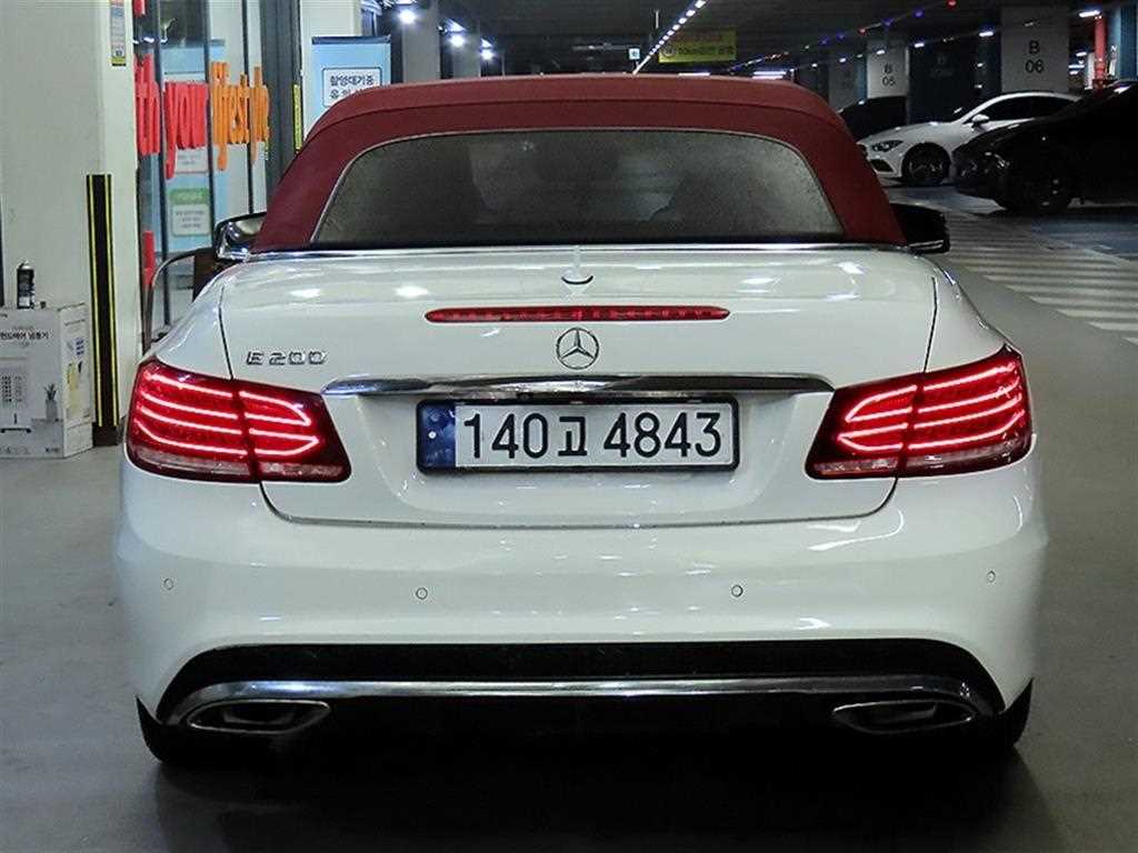 Mercedes Benz E class - Vista 5