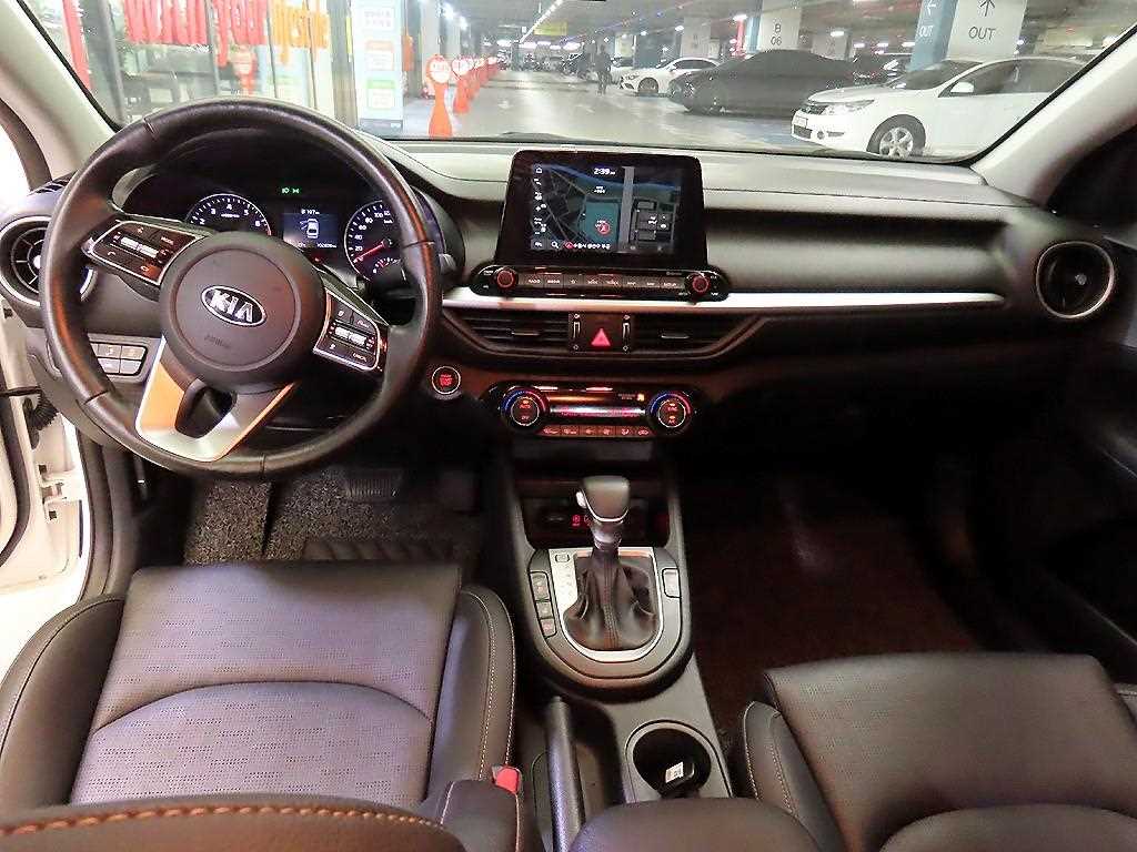 KIA K3 - Vista 10