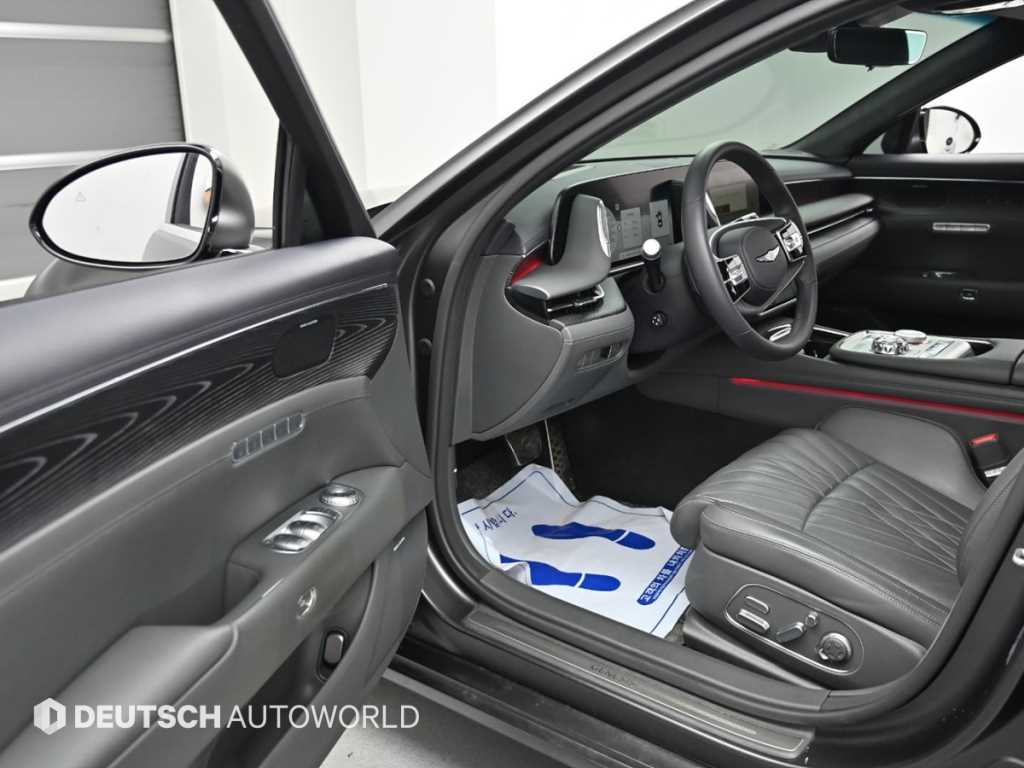 Genesis G90 - Vista 11
