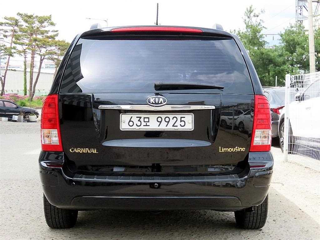 KIA Carnival - Vista 4