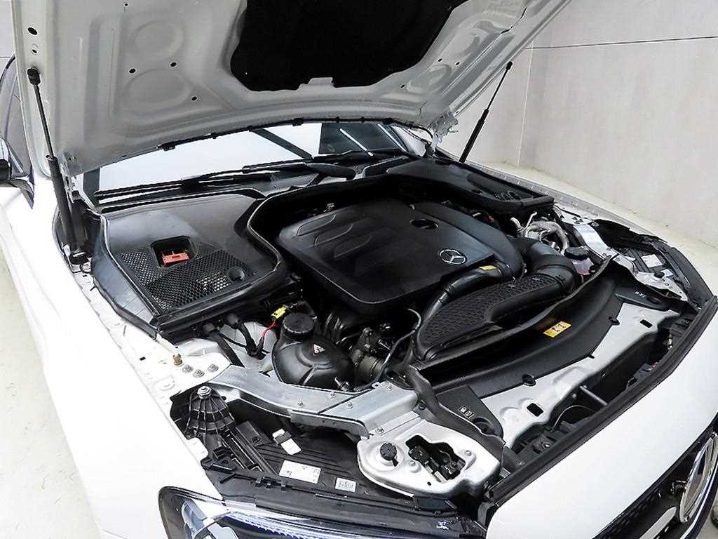 Mercedes Benz E class 2023 the color of pearl - Importación desde Corea - HF Imports Iquique - Foto 18