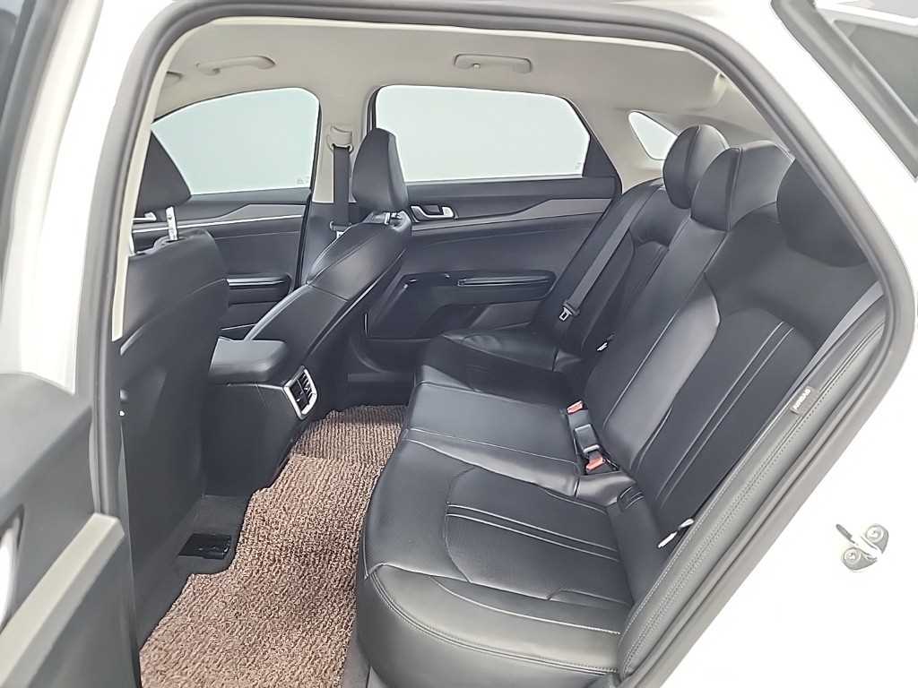 KIA K5 - Vista 12
