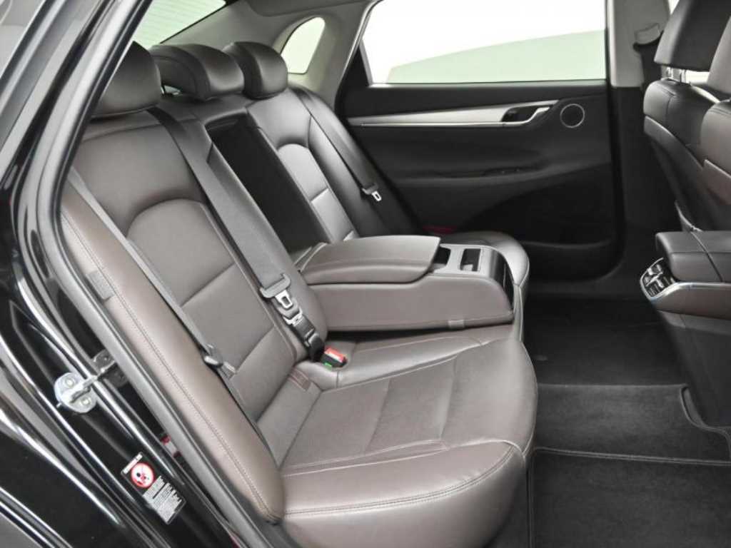 HYUNDAI Grandeur - Vista 12
