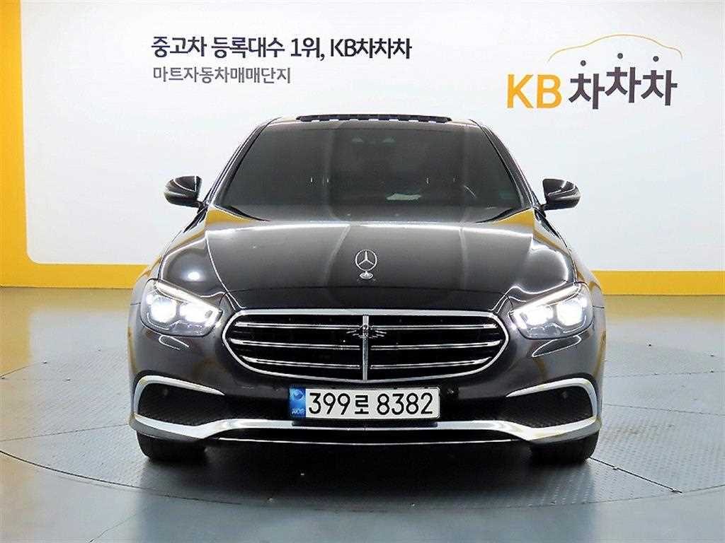 Mercedes Benz E class - Vista 2