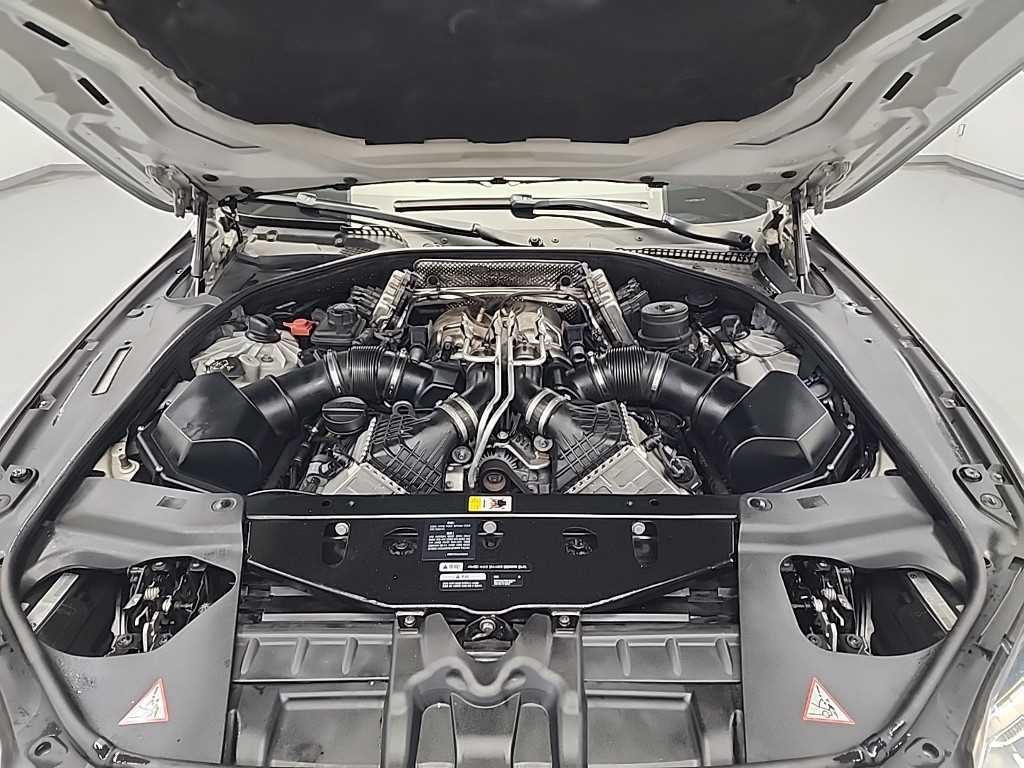 BMW 6 series - Vista 5