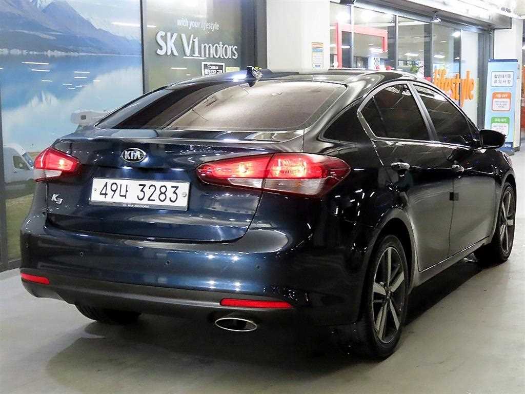 KIA K3 - Vista 4