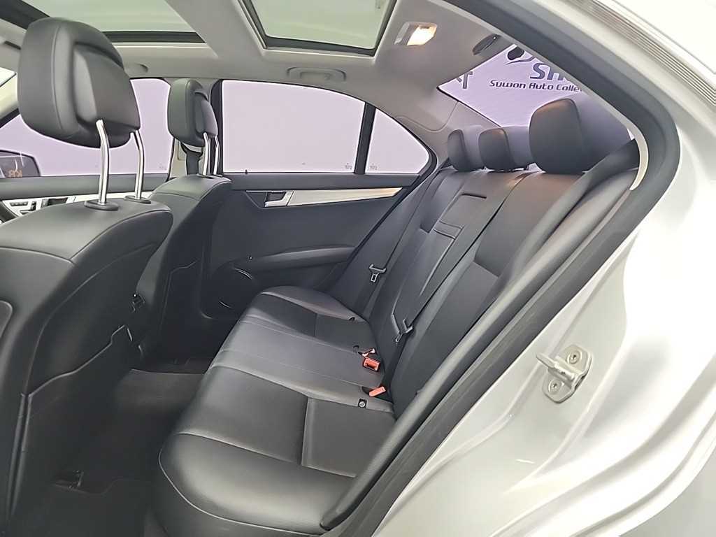 Mercedes Benz C Class - Vista 12