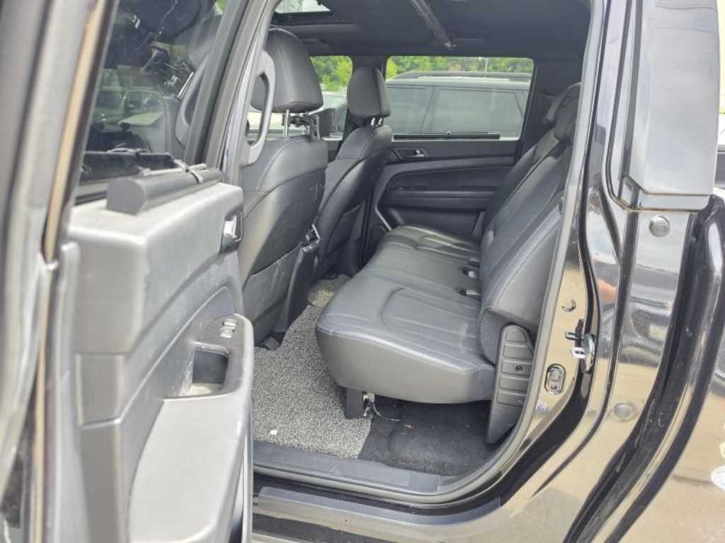 Ssangyong Rexton - Vista 8