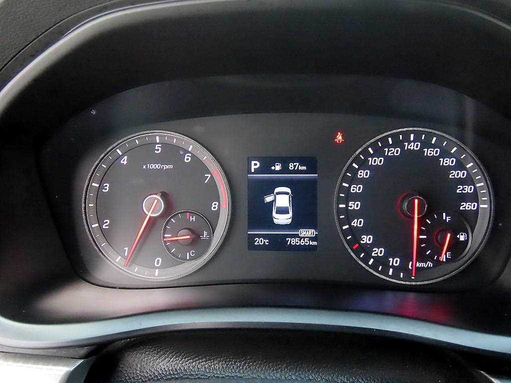 HYUNDAI Sonata - Vista 9