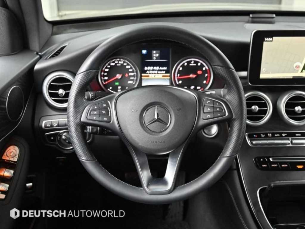 Mercedes Benz GLC Class 2019 Negro - Importación desde Corea - HF Imports Iquique - Foto 13