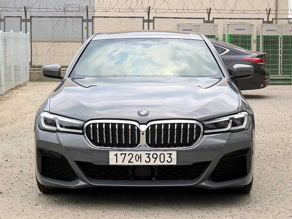 BMW 5 Series 2021 Gris - Importación desde Corea - HF Imports Iquique - Foto 1