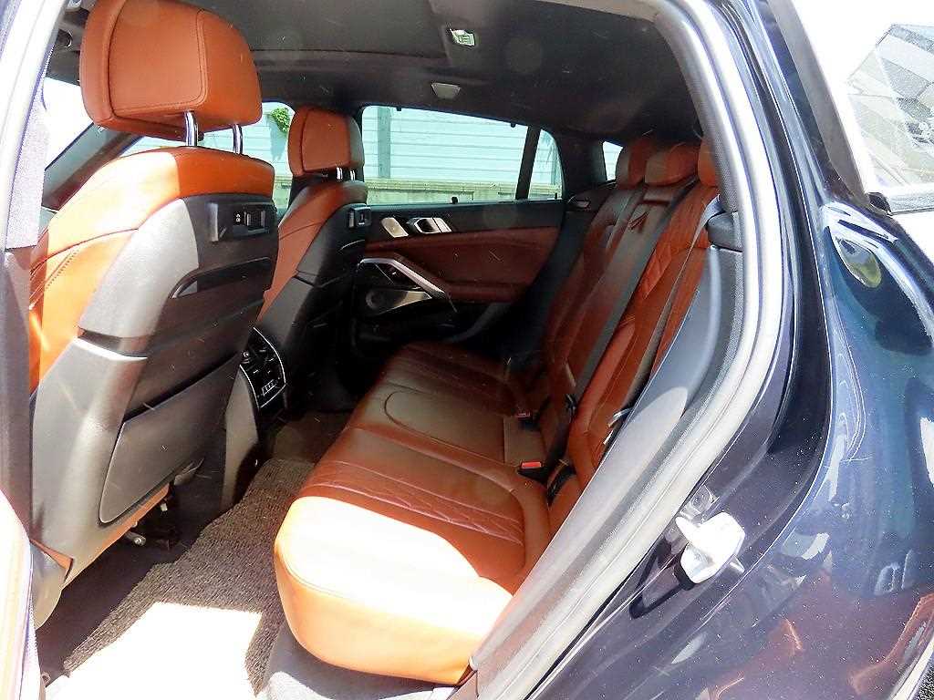 BMW X6 - Vista 6