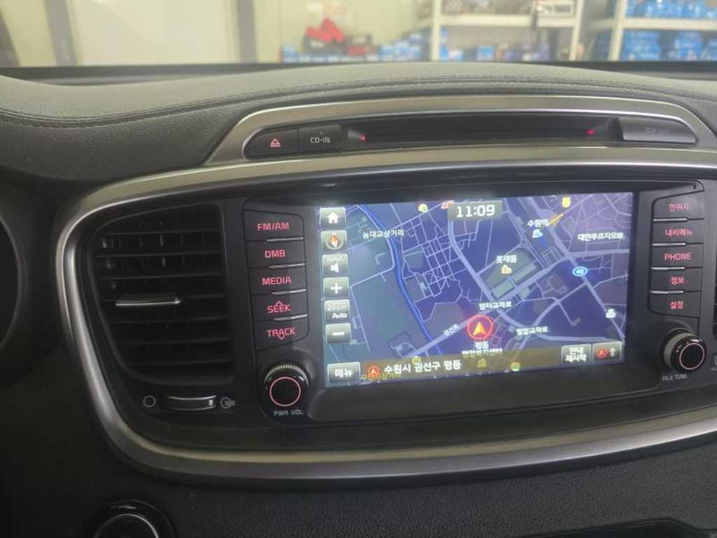 KIA Sorento - Vista 8