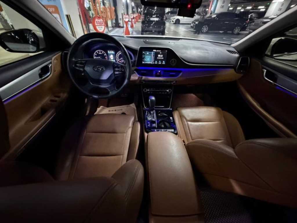 HYUNDAI Grandeur - Vista 6