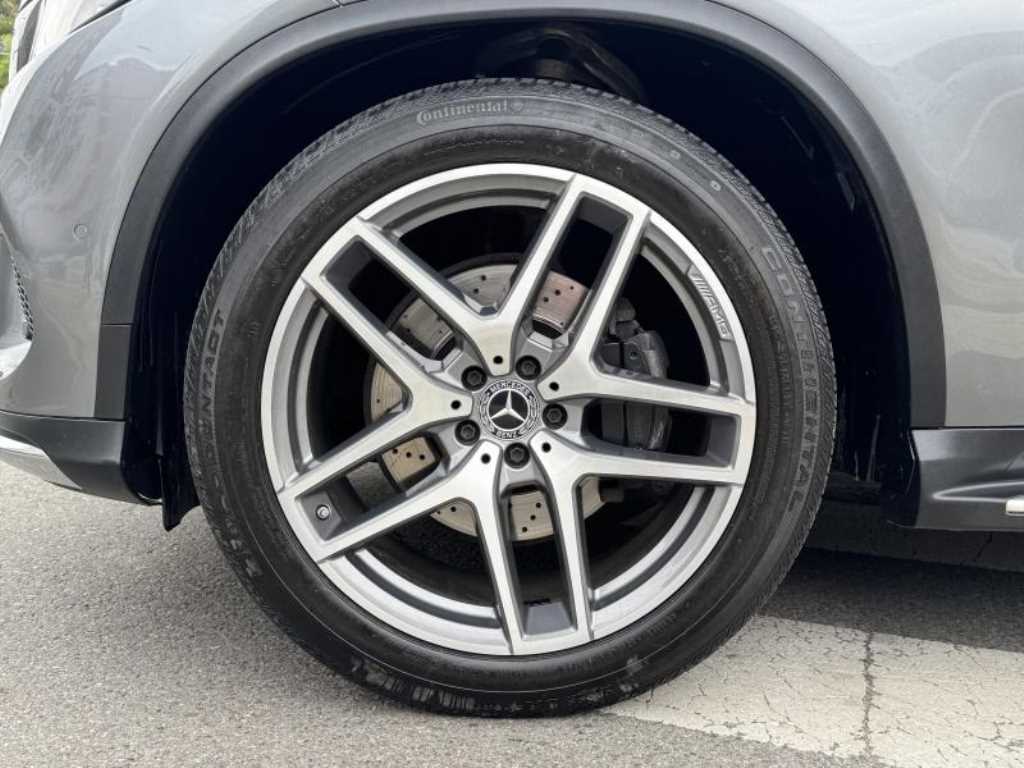 Mercedes Benz GLE Class - Vista 6
