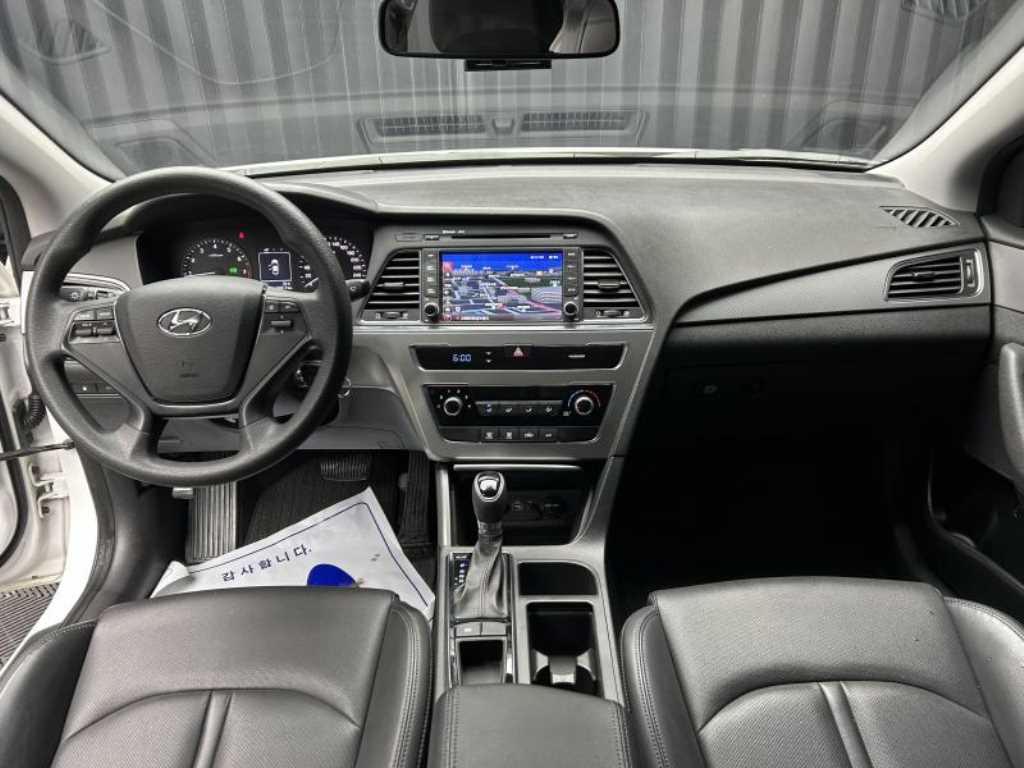 HYUNDAI Sonata - Vista 9