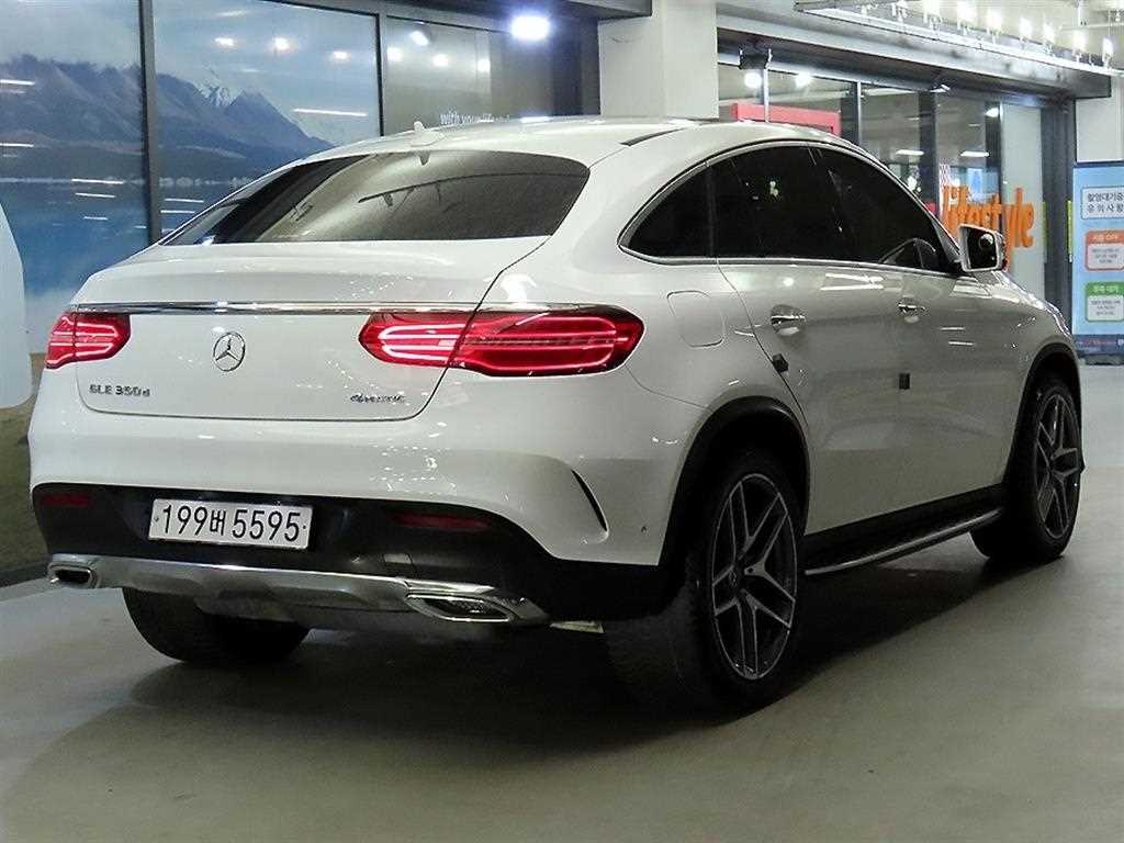 Mercedes Benz GLE Class - Vista 4