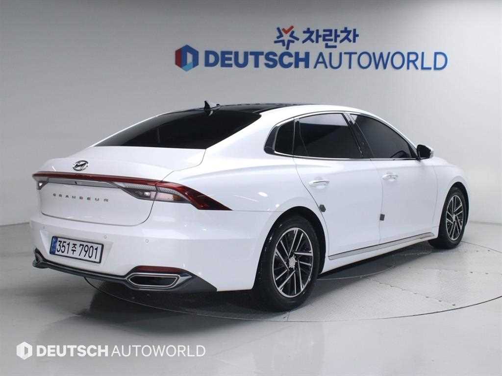 HYUNDAI Grandeur - Vista 2