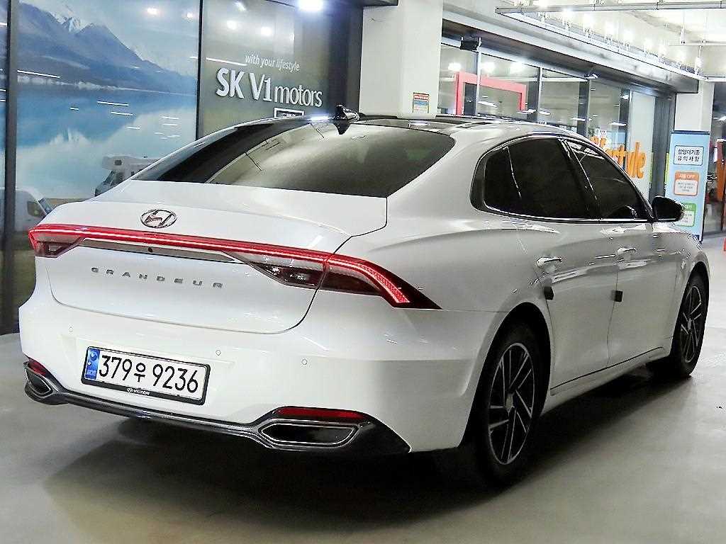HYUNDAI Grandeur - Vista 4