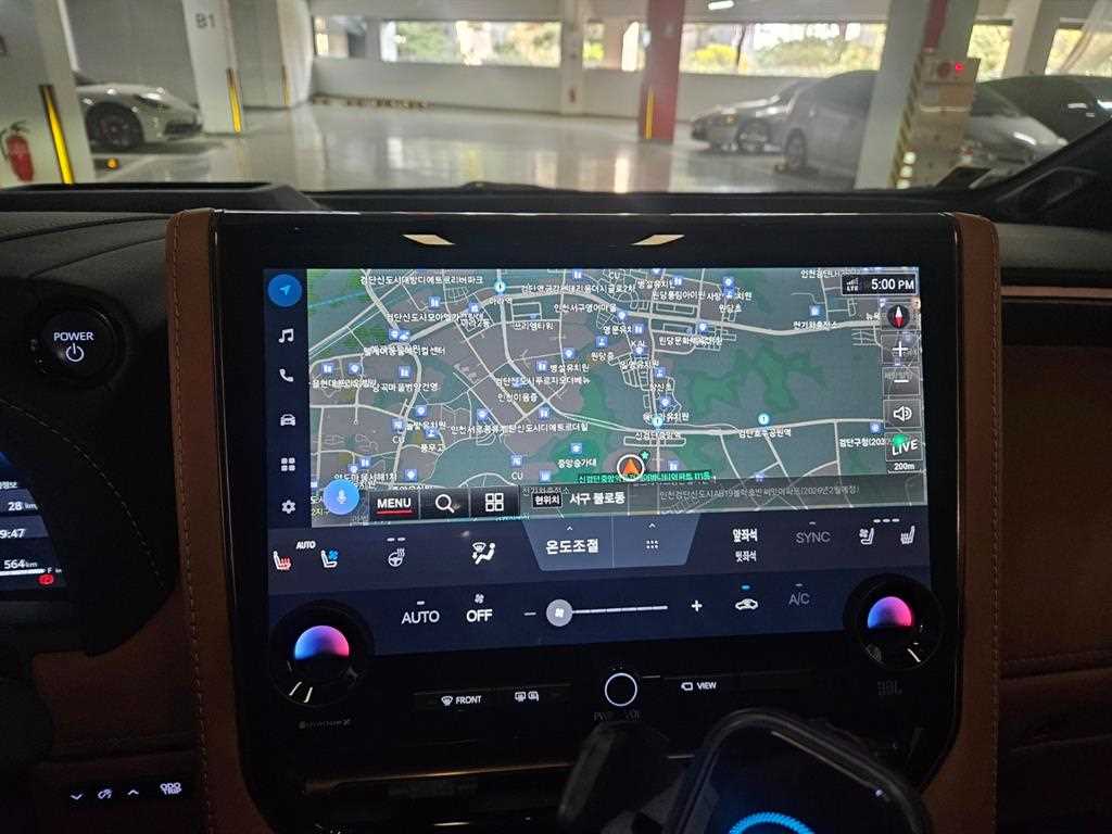 Toyota Alphard 2024 Blanco - Importación desde Corea - HF Imports Iquique - Foto 17