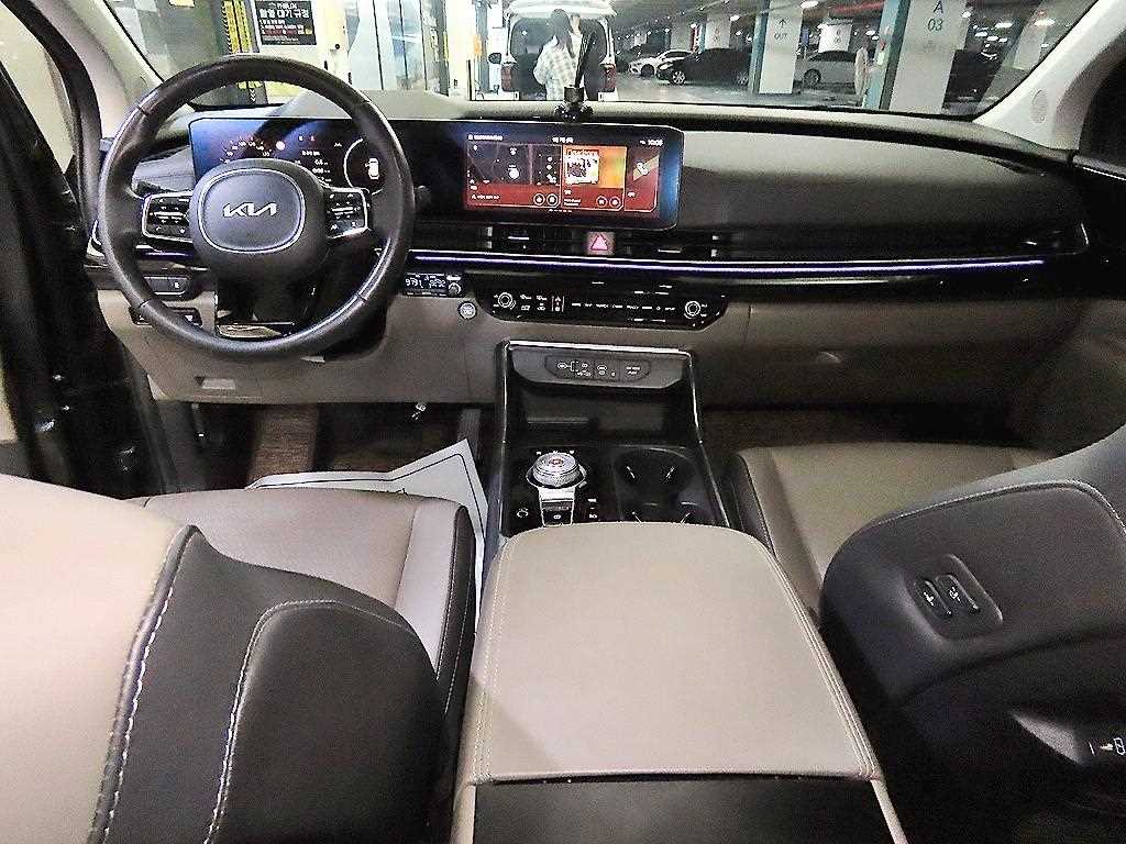 KIA Carnival - Vista 10
