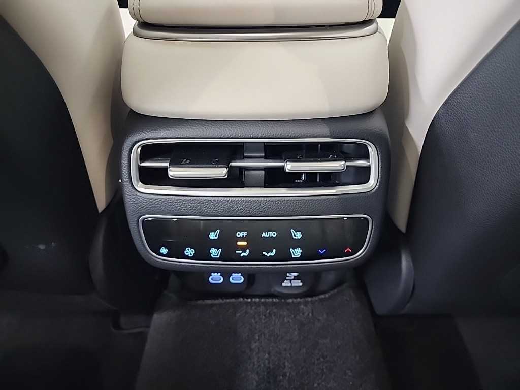 Genesis GV70 2026 Blanco - Importación desde Corea - HF Imports Iquique - Foto 13