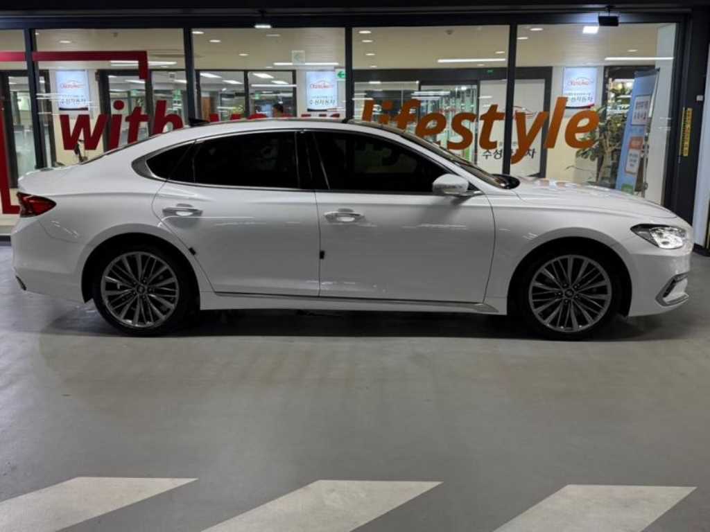 HYUNDAI Grandeur - Vista 3