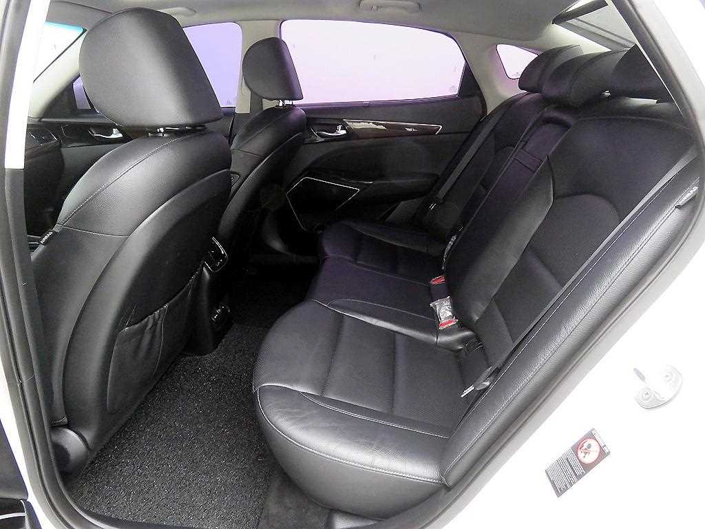 KIA K7 - Vista 7