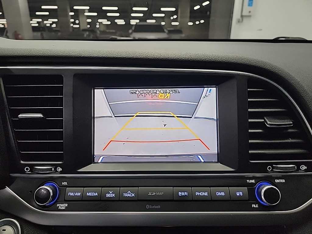 HYUNDAI Avante 2017 Gris - Importación desde Corea - HF Imports Iquique - Foto 15
