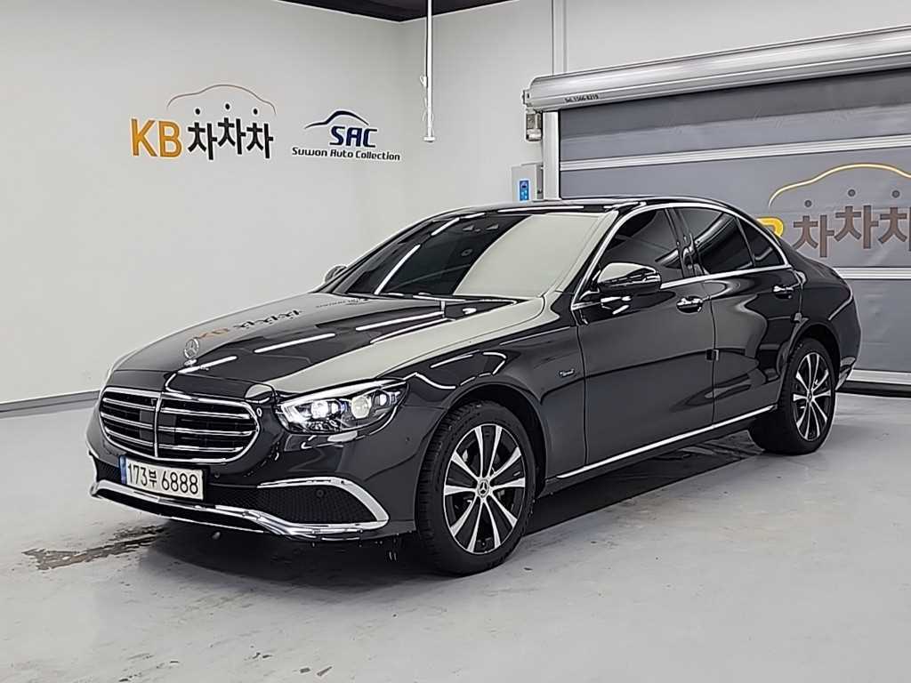 Mercedes Benz E class - Vista 4