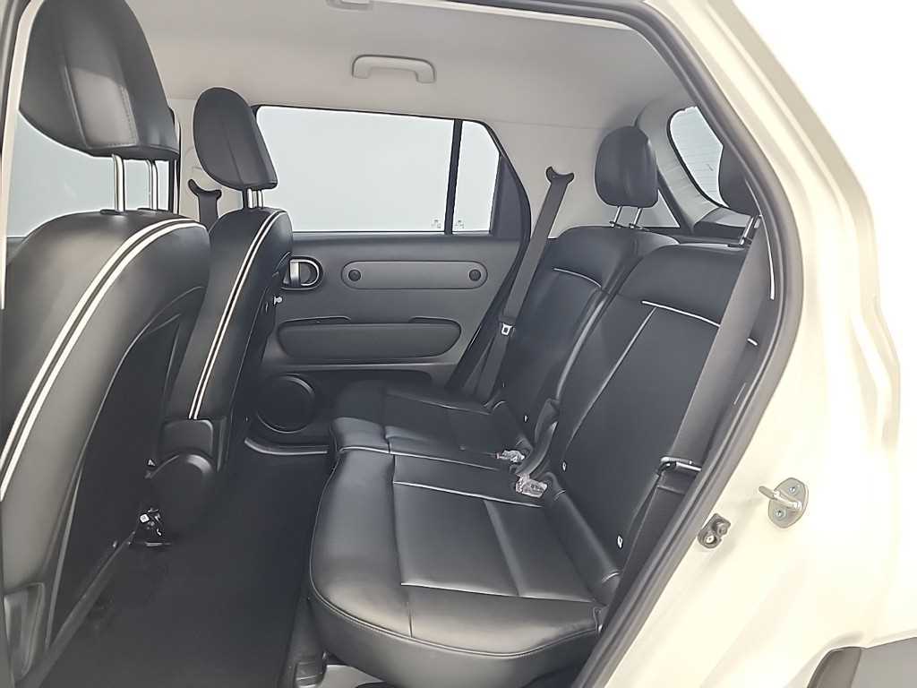 HYUNDAI Casper - Vista 12