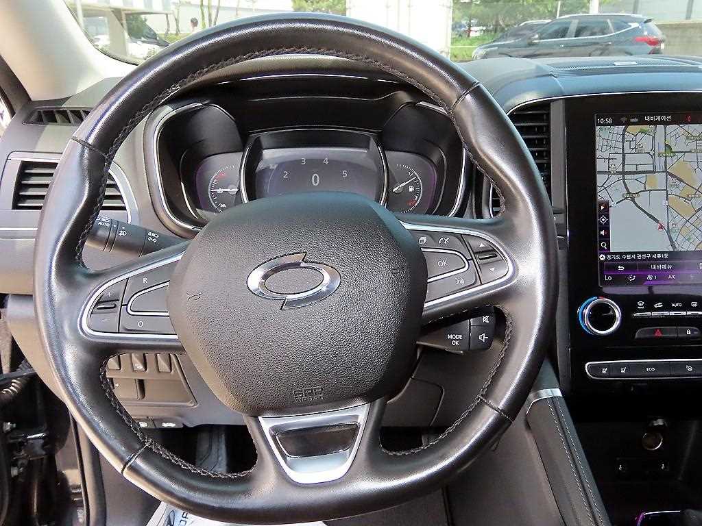 SAMSUNG QM6 - Vista 9