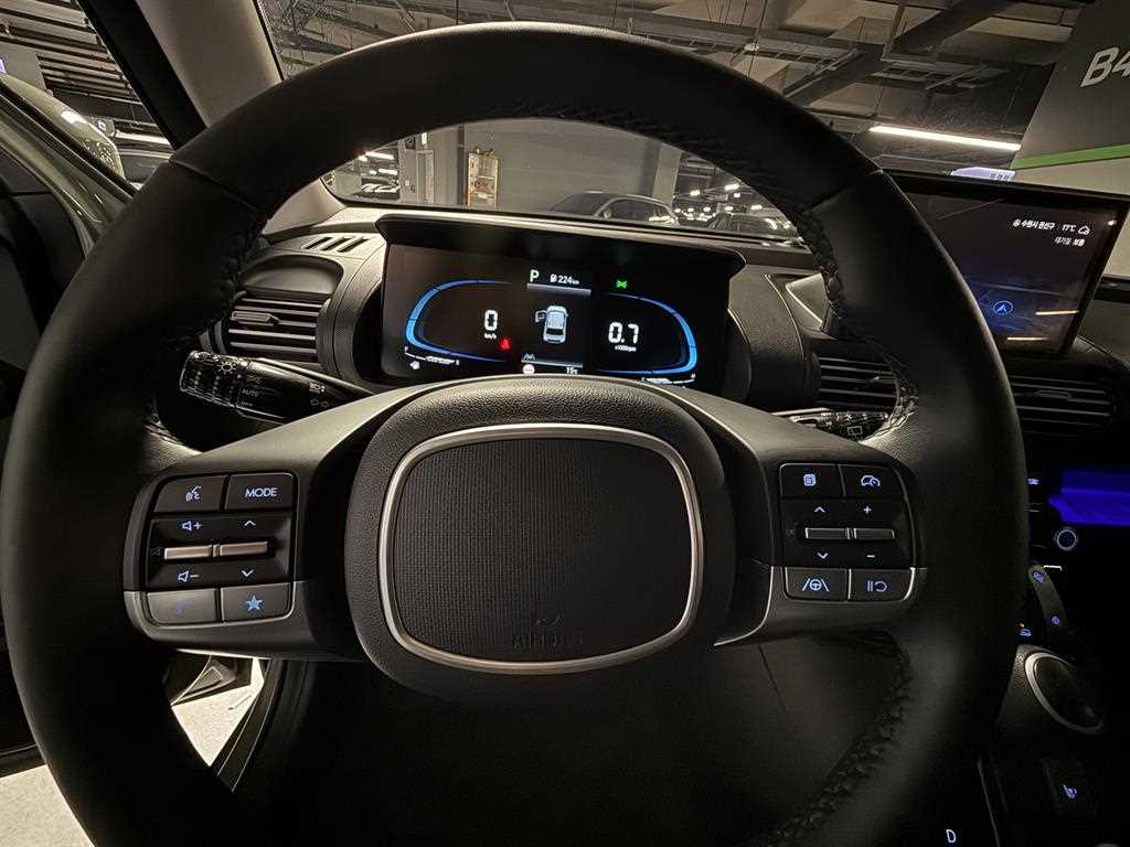 HYUNDAI Casper - Vista 10