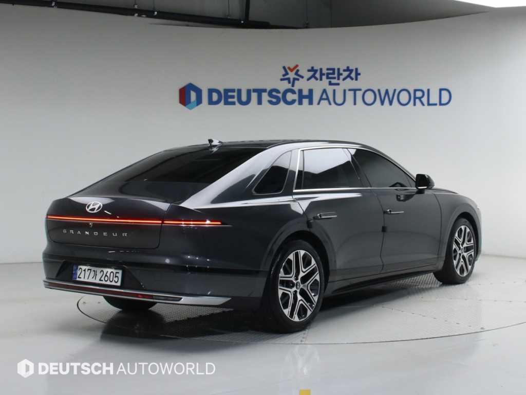 HYUNDAI Grandeur - Vista 2
