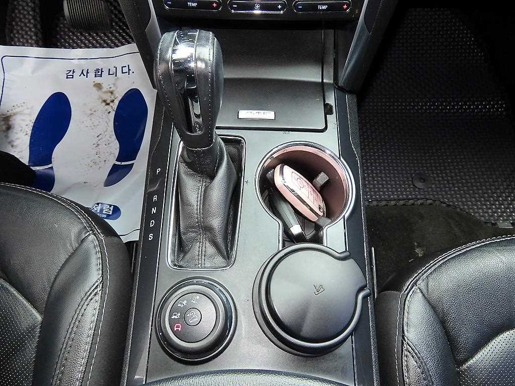 Ford Explorer - Vista 10