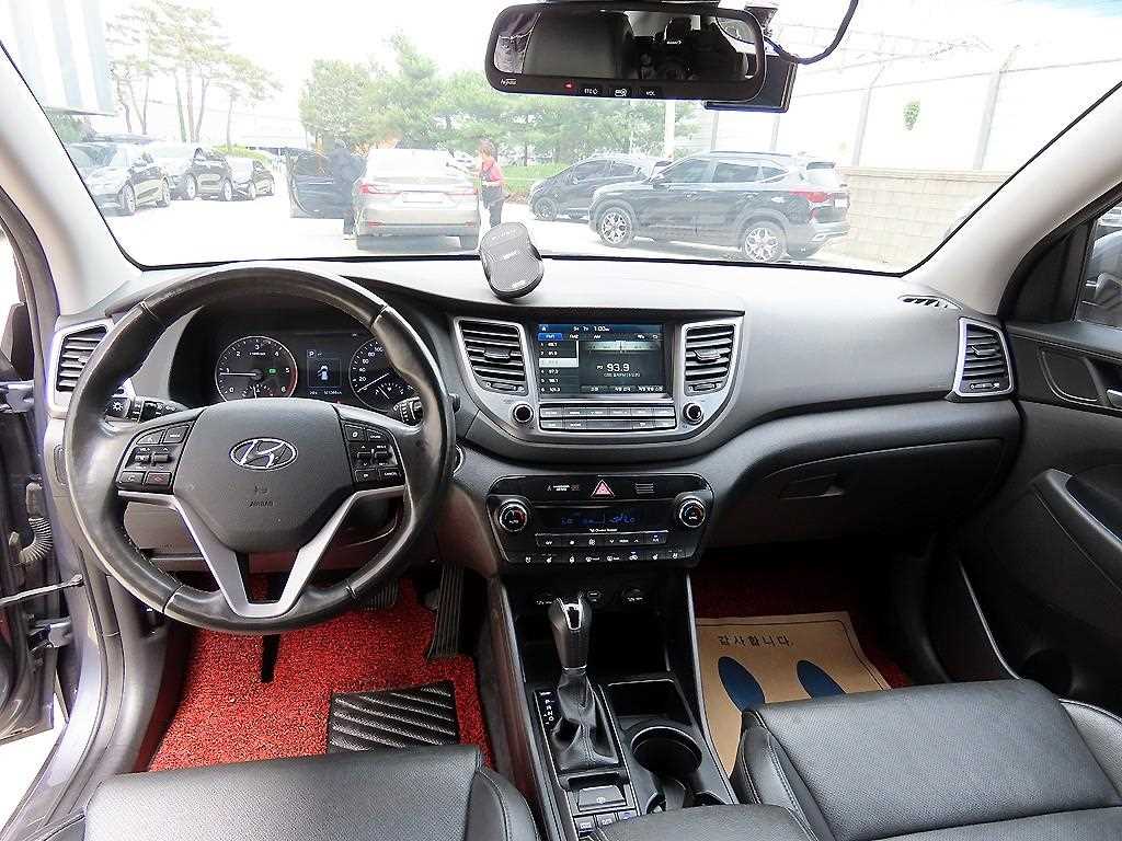 HYUNDAI Tucson - Vista 7