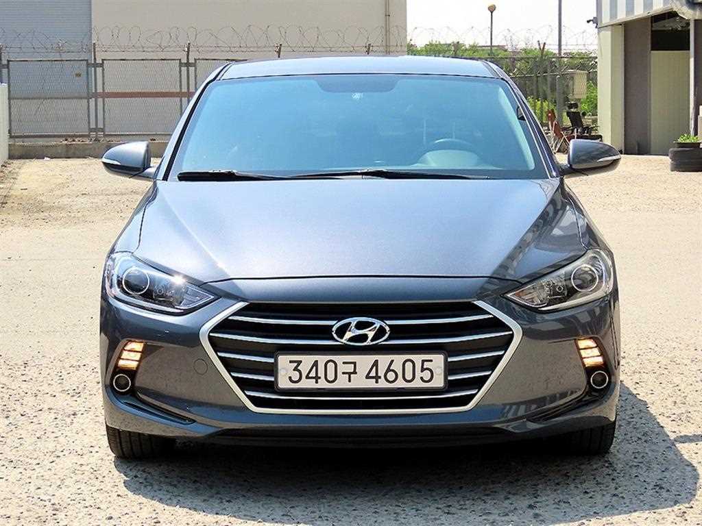 HYUNDAI Avante 2018 Gris - Importación desde Corea - HF Imports Iquique - Foto 1
