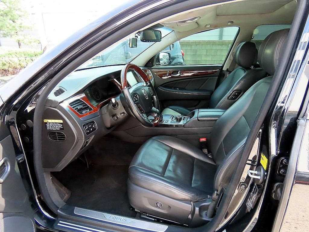 HYUNDAI Equus - Vista 5