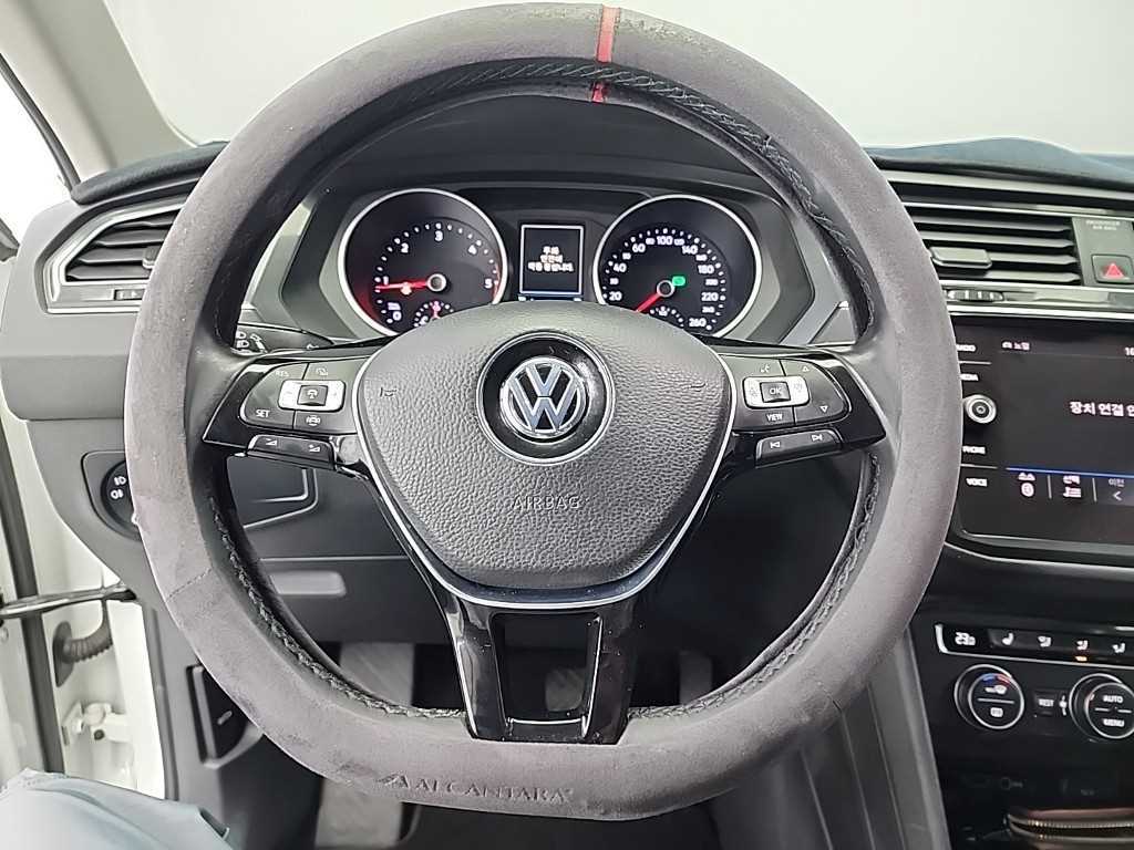 Volkswagen Tiguan - Vista 9